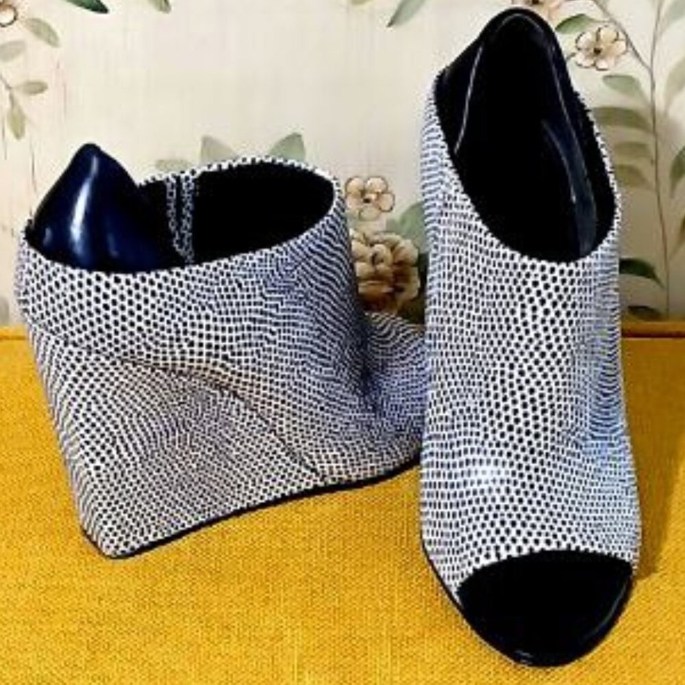 Alexander Wang Black & White Snakeskin Print Open-Toe Wedge Booties Size 36.5 - Picture 2 of 13